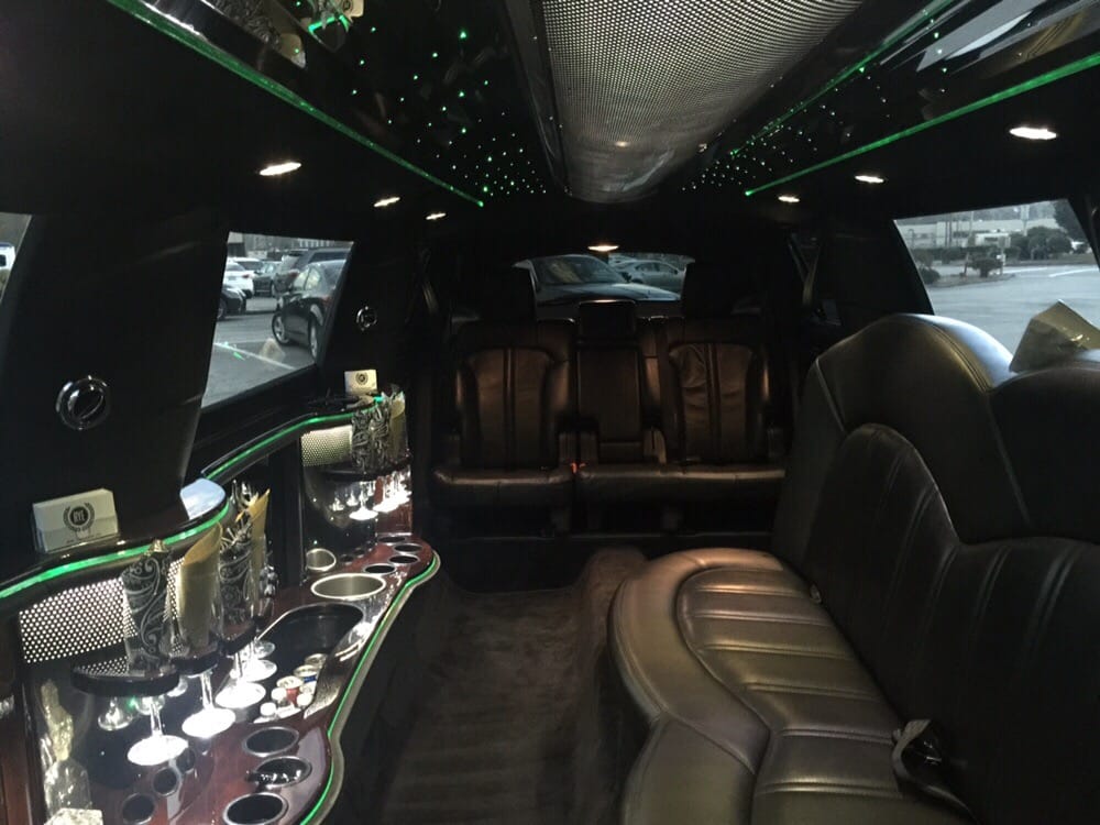 Lincoln MKT Stretch 10